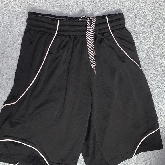 Foot Locker Shorts - Picture 2 of 3